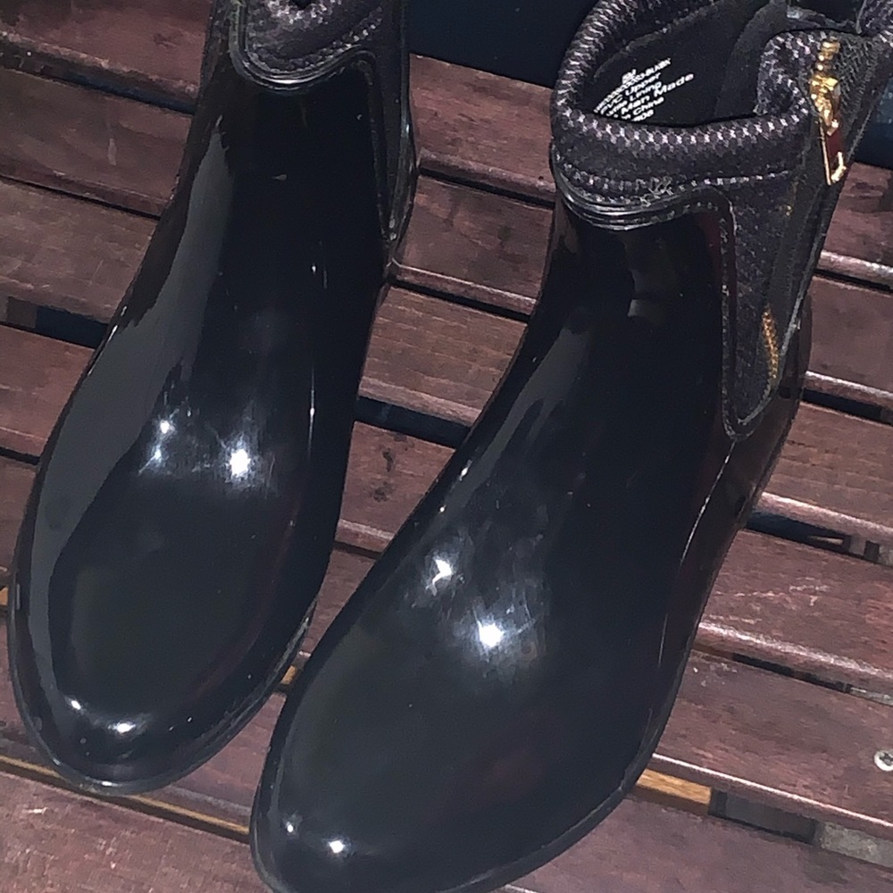 Nine West rain boots size 5 black